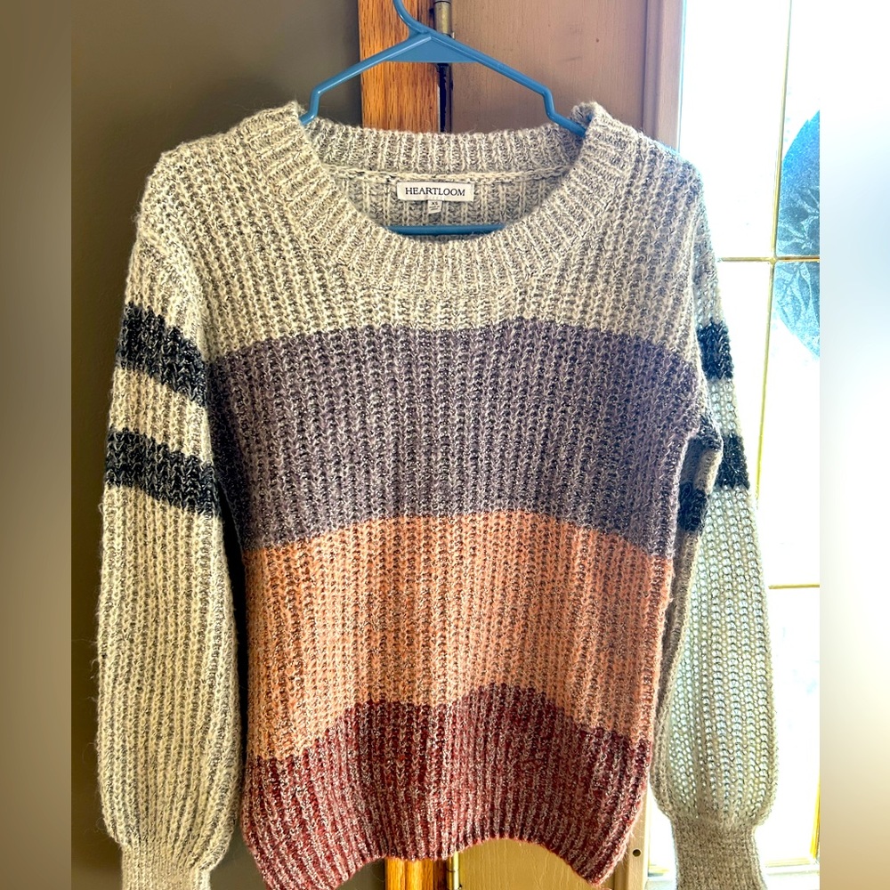 Heartloom sweater size extra small